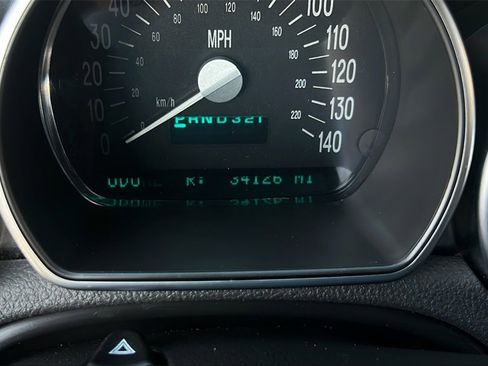 Used 2005 Chevrolet SSR w/ Preferred Equipment Group image 30