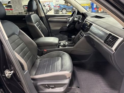 Used 2022 Volkswagen Atlas SEL Premium image 26
