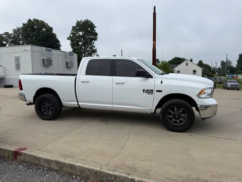 Used 2019 RAM 1500 Classic SLT AWD/4WD image 5