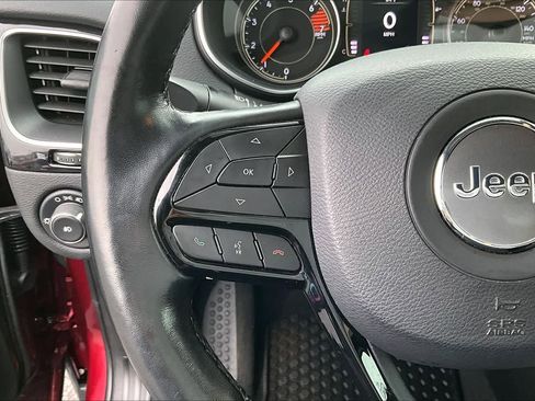 Used 2020 Jeep Cherokee Altitude image 25