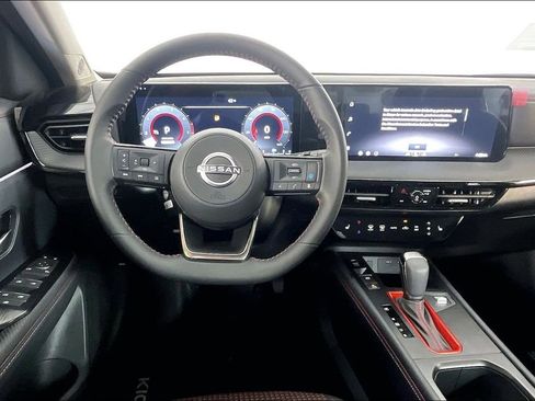 New 2026 Nissan Kicks SR w/ Cold Weather Package FWD image 27