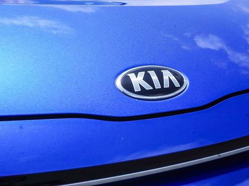 Used 2021 Kia Soul GT-Line FWD image 11