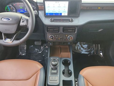 Used 2022 Ford Maverick Lariat w/ Lariat Luxury Package image 17