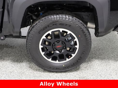 Used 2025 Toyota Tacoma TRD Off-Road image 10