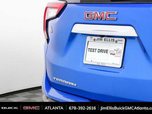 Used 2024 GMC Terrain SLE FWD image 33