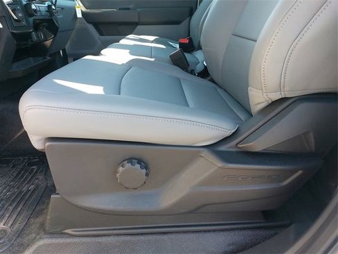 New 2023 Ford F550 4x4 Regular Cab Super Duty image 29