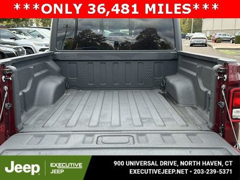 Certified 2022 Jeep Gladiator Willys image 26