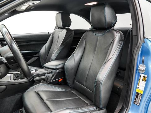 Used 2018 BMW M2 RWD image 15