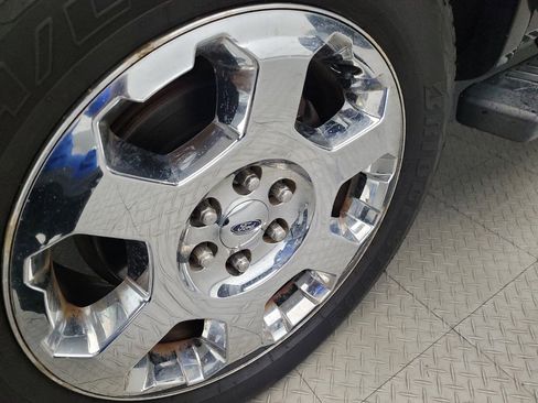 Used 2012 Ford F150 Lariat w/ Lariat Chrome Pkg image 31