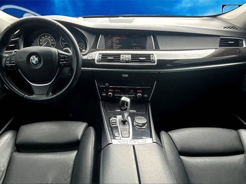 Used 2017 BMW 535i Gran Turismo image 15