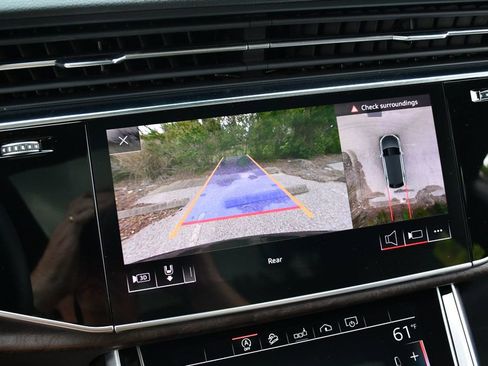 Used 2020 Audi Q8 Premium Plus w/ Premium Plus Package AWD/4WD image 65