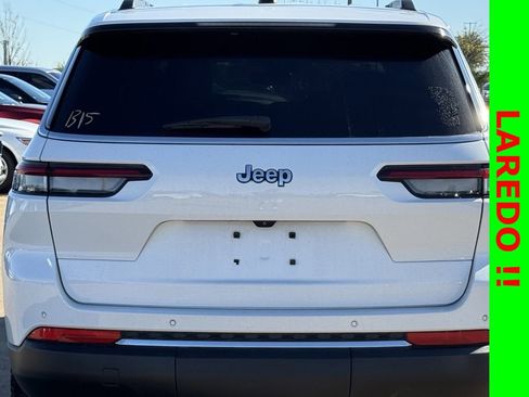 Used 2023 Jeep Grand Cherokee L Laredo image 6