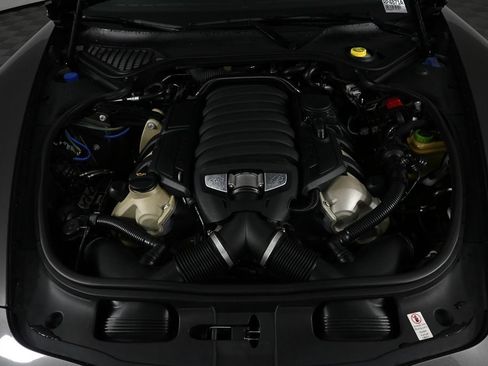 Used 2015 Porsche Panamera GTS AWD/4WD image 31