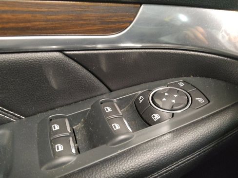 Used 2019 Ford Explorer Limited FWD image 27