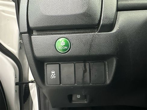 Used 2020 Honda Fit LX image 32