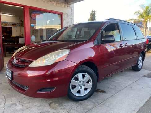 Used 2008 Toyota Sienna LE image 4