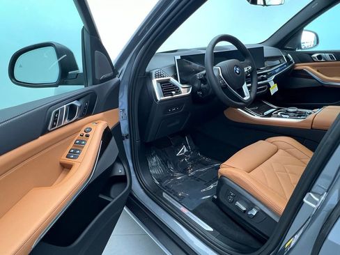 New 2026 BMW X5 xDrive50e image 22