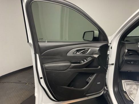 Certified 2023 Chevrolet Traverse LT w/ LT Premium Package image 10