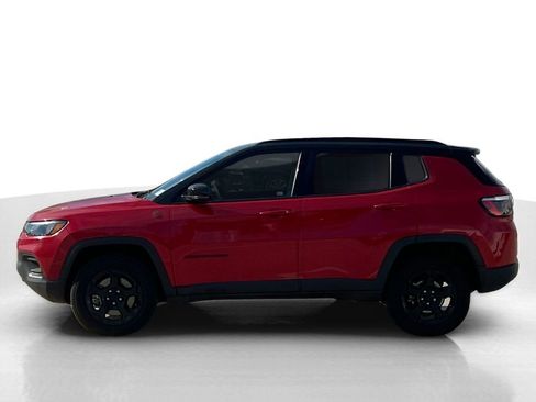 Used 2023 Jeep Compass Trailhawk image 8