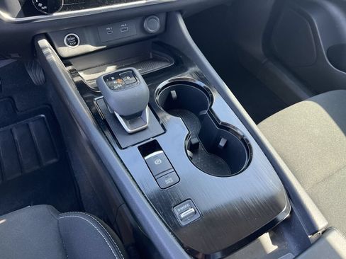 Certified 2023 Nissan Rogue S FWD image 9