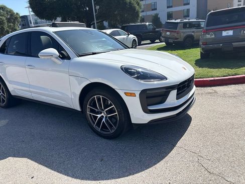 Used 2023 Porsche Macan AWD/4WD image 7