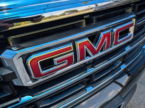 New 2026 GMC Acadia Elevation w/ Elevation Premium Package FWD image 36