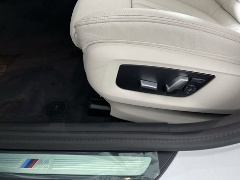 Used 2023 BMW 530i xDrive 530i xDrive w/ Executive Package image 10