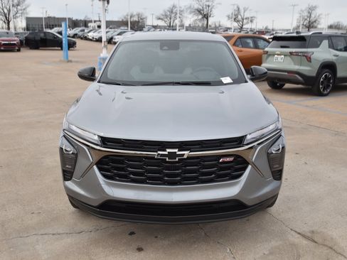 New 2026 Chevrolet Trax RS image 2