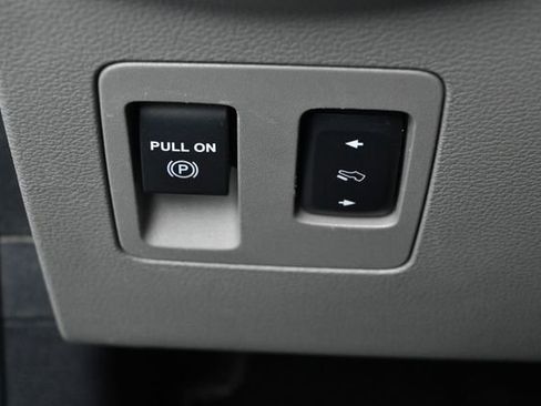 Used 2019 Ford F150 XLT w/ Equipment Group 302A Luxury AWD/4WD image 16