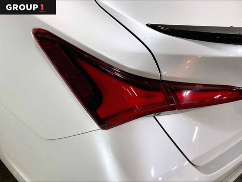 Used 2020 Toyota Avalon XSE w/ Carpet Mat Package image 29