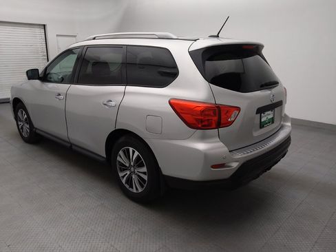 Used 2017 Nissan Pathfinder SL w/ SL Premium Package FWD image 5