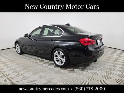 Used 2018 BMW 330i xDrive Sedan AWD/4WD image 5