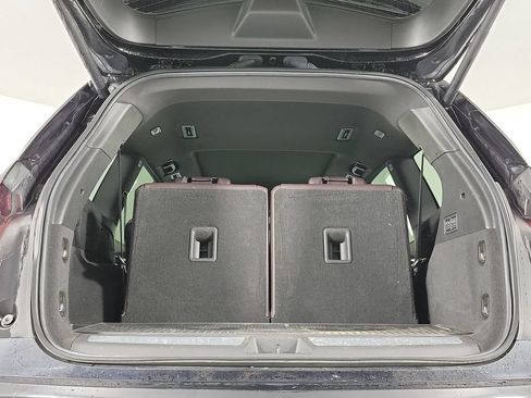 Used 2024 Cadillac XT6 Premium Luxury w/ LPO, Floor Liner Package AWD/4WD image 9