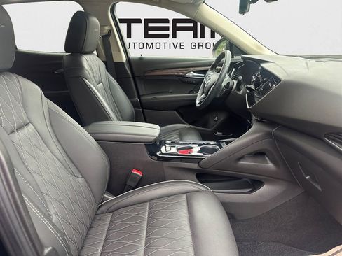 Used 2023 Buick Envision Avenir image 26