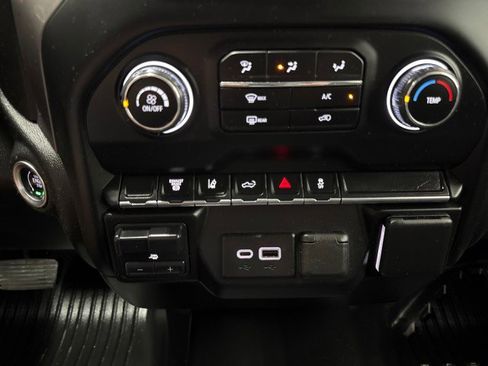 Used 2024 Chevrolet Silverado 3500 W/T image 21