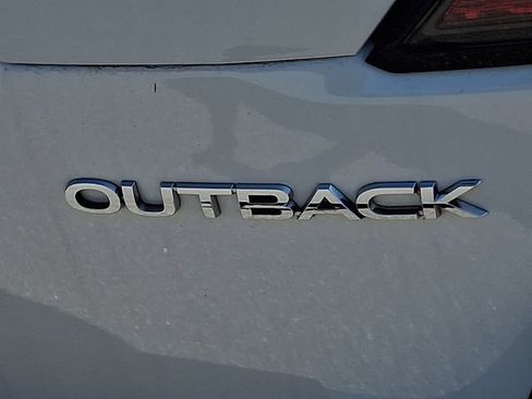 Used 2025 Subaru Outback Limited AWD/4WD image 37