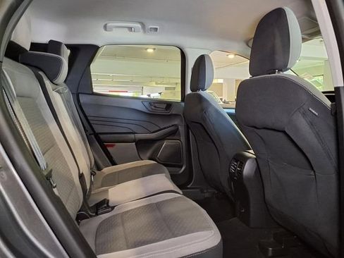 Used 2022 Ford Escape SE w/ SE Sport Appearance Package FWD image 26