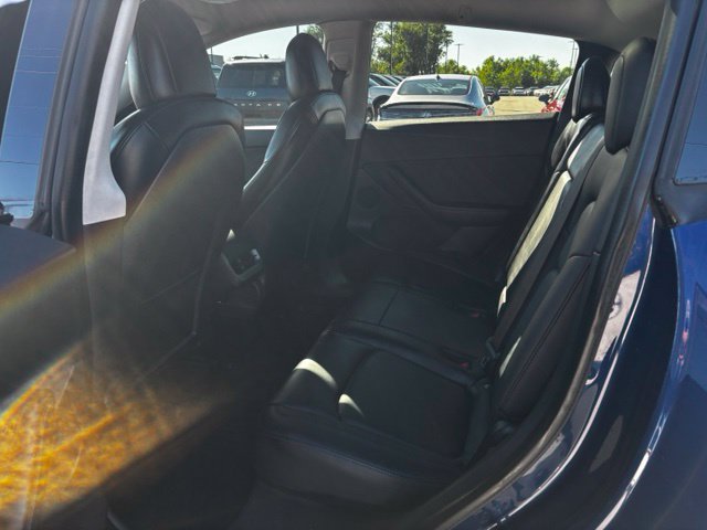 Used 2021 Tesla Model Y Long Range AWD/4WD image 26