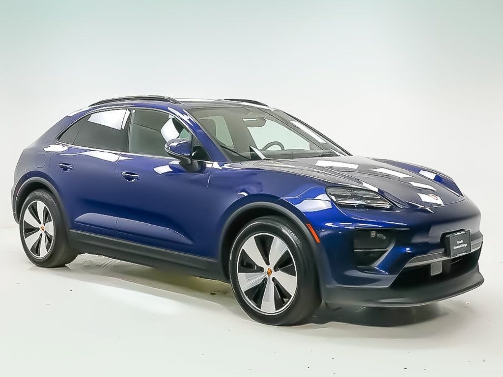 Certified 2024 Porsche Macan 4 Electric AWD/4WD image 7