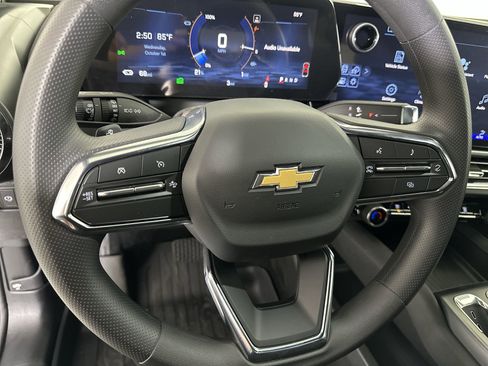 New 2025 Chevrolet Equinox EV LT image 45