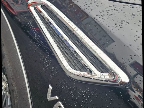 Used 2020 Nissan Armada SL w/ Premium Package image 37