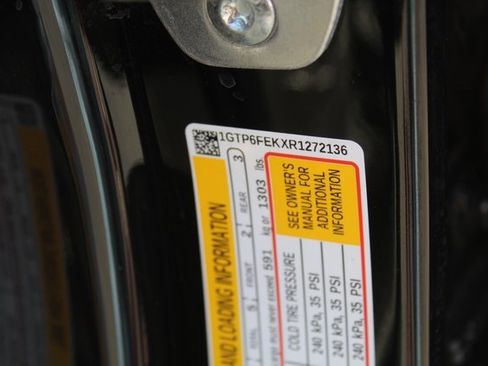 Used 2024 GMC Canyon Denali image 47