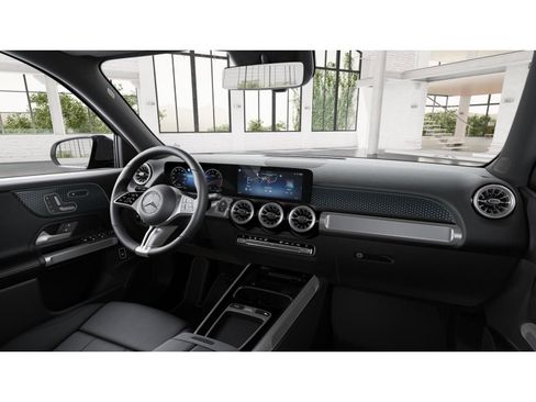 New 2026 Mercedes-Benz GLB 250 4MATIC image 6