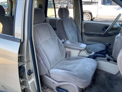 Used 2004 Chevrolet TrailBlazer LS image 10