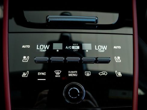 New 2026 Porsche Cayenne Coupe AWD/4WD image 16