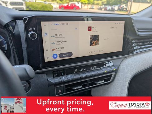 Used 2025 Toyota Camry XLE AWD/4WD image 20