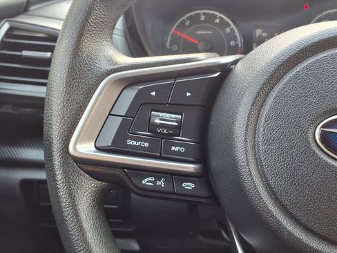 Used 2018 Subaru Crosstrek 2.0i image 16