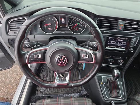 Used 2015 Volkswagen Golf 2.0T S image 15