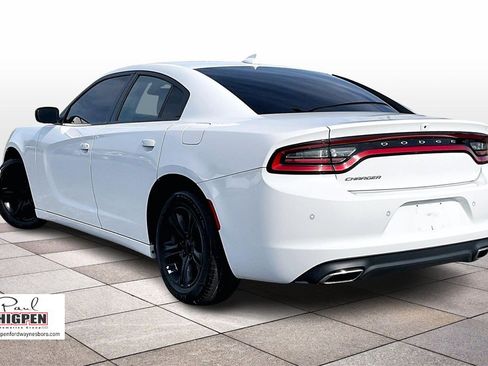 Used 2023 Dodge Charger SXT image 2