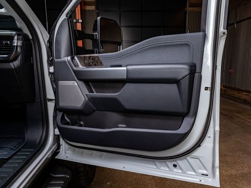 Used 2026 Ford F250 Lariat w/ Black Appearance Package image 37